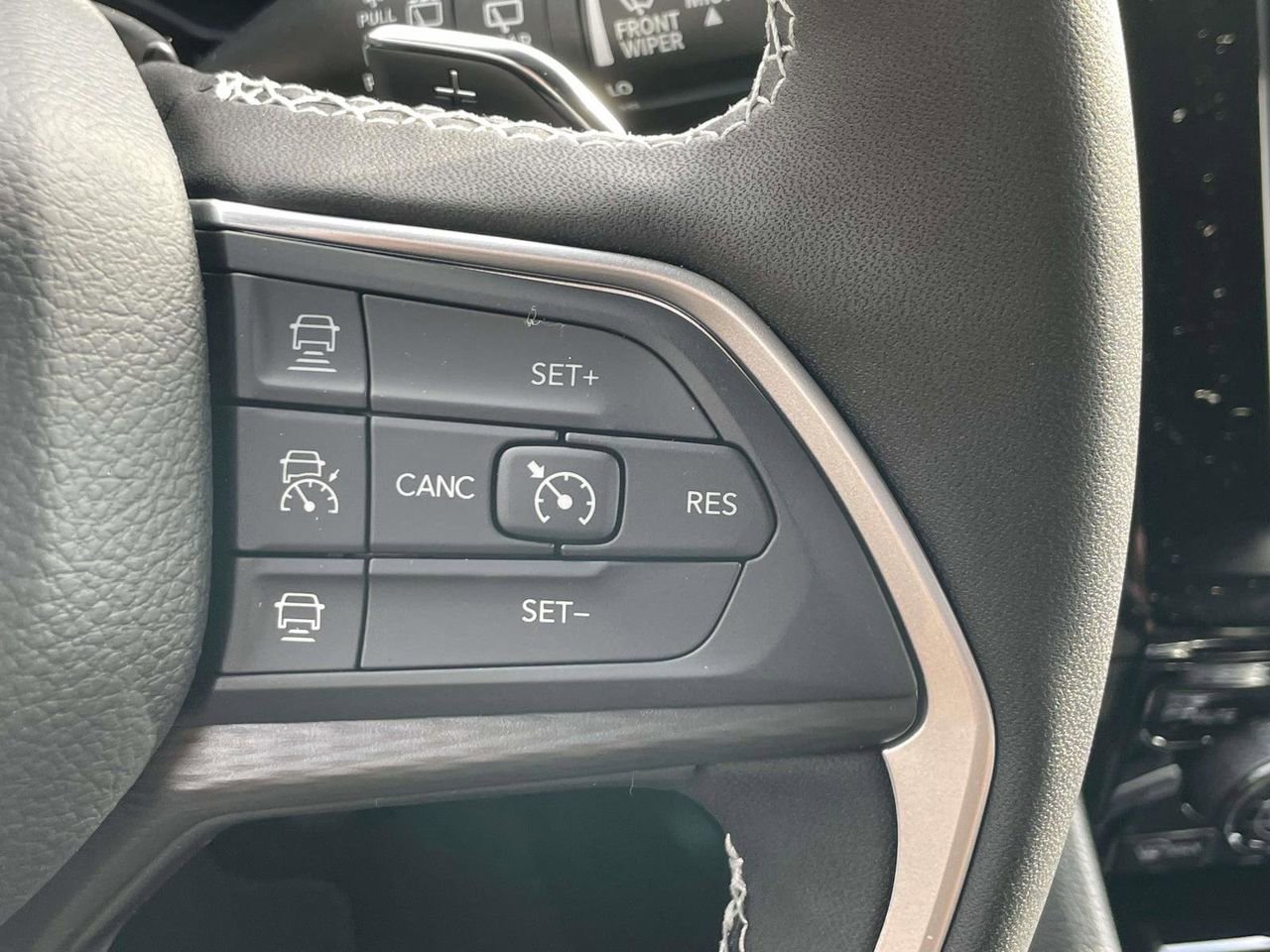 New 2025 Jeep Grand Cherokee L Altitude image 15