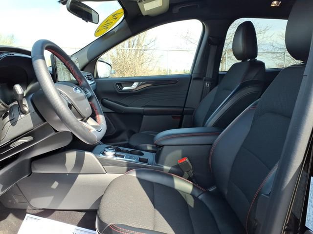 Certified 2024 Ford Escape ST-Line w/ Tech Pack #1 AWD/4WD image 13