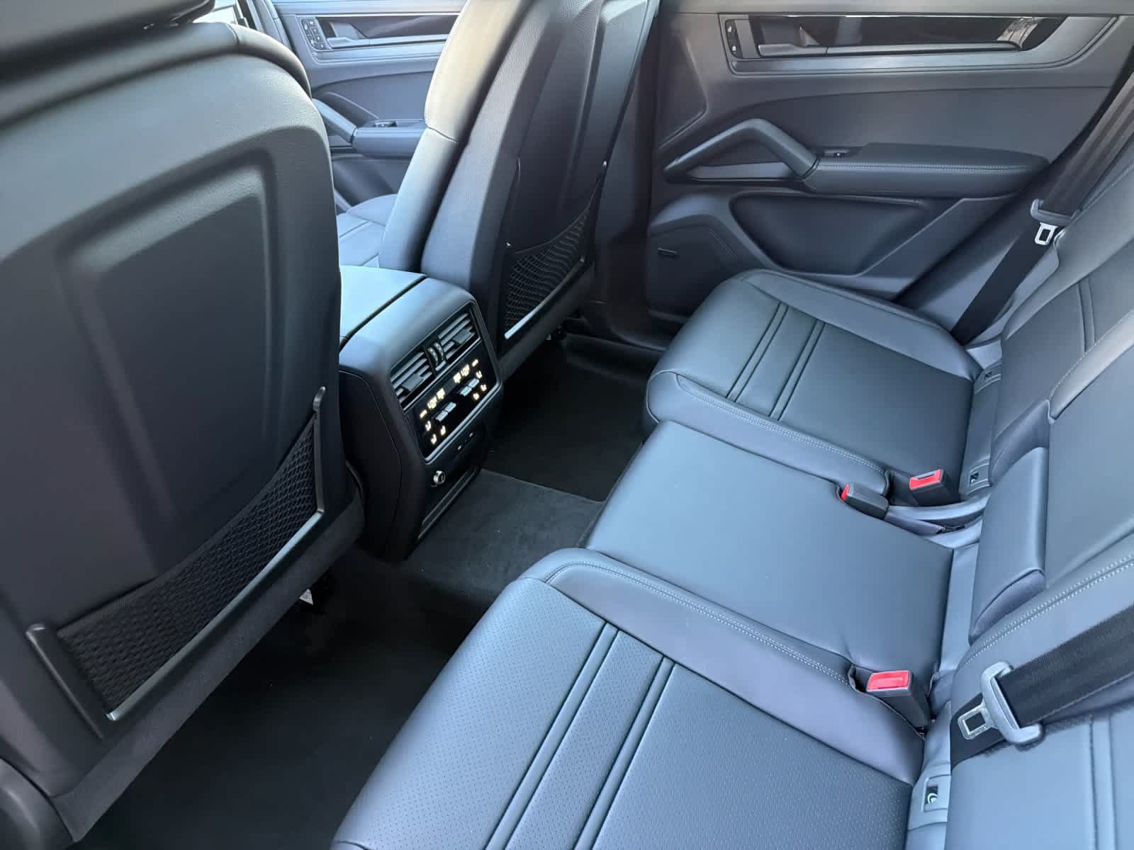 New 2026 Porsche Cayenne GTS AWD/4WD image 13