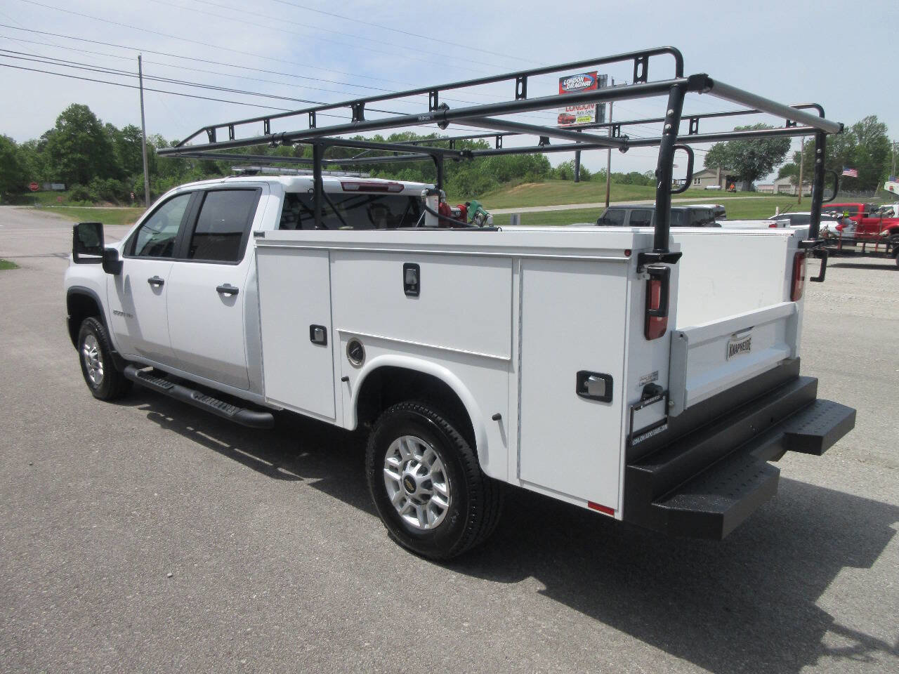 Used 2025 Chevrolet Silverado 2500 W/T w/ WT Convenience Package AWD/4WD image 4