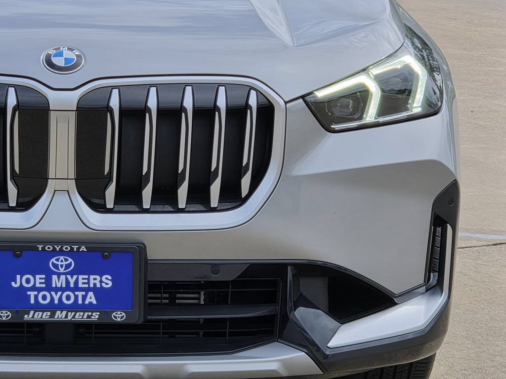 Used 2025 BMW X1 xDrive28i AWD/4WD image 4