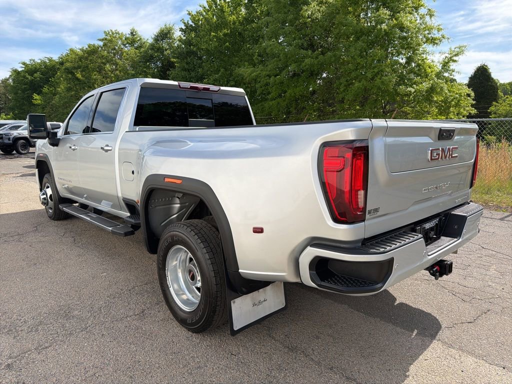 Used 2023 GMC Sierra 3500 Denali AWD/4WD image 4