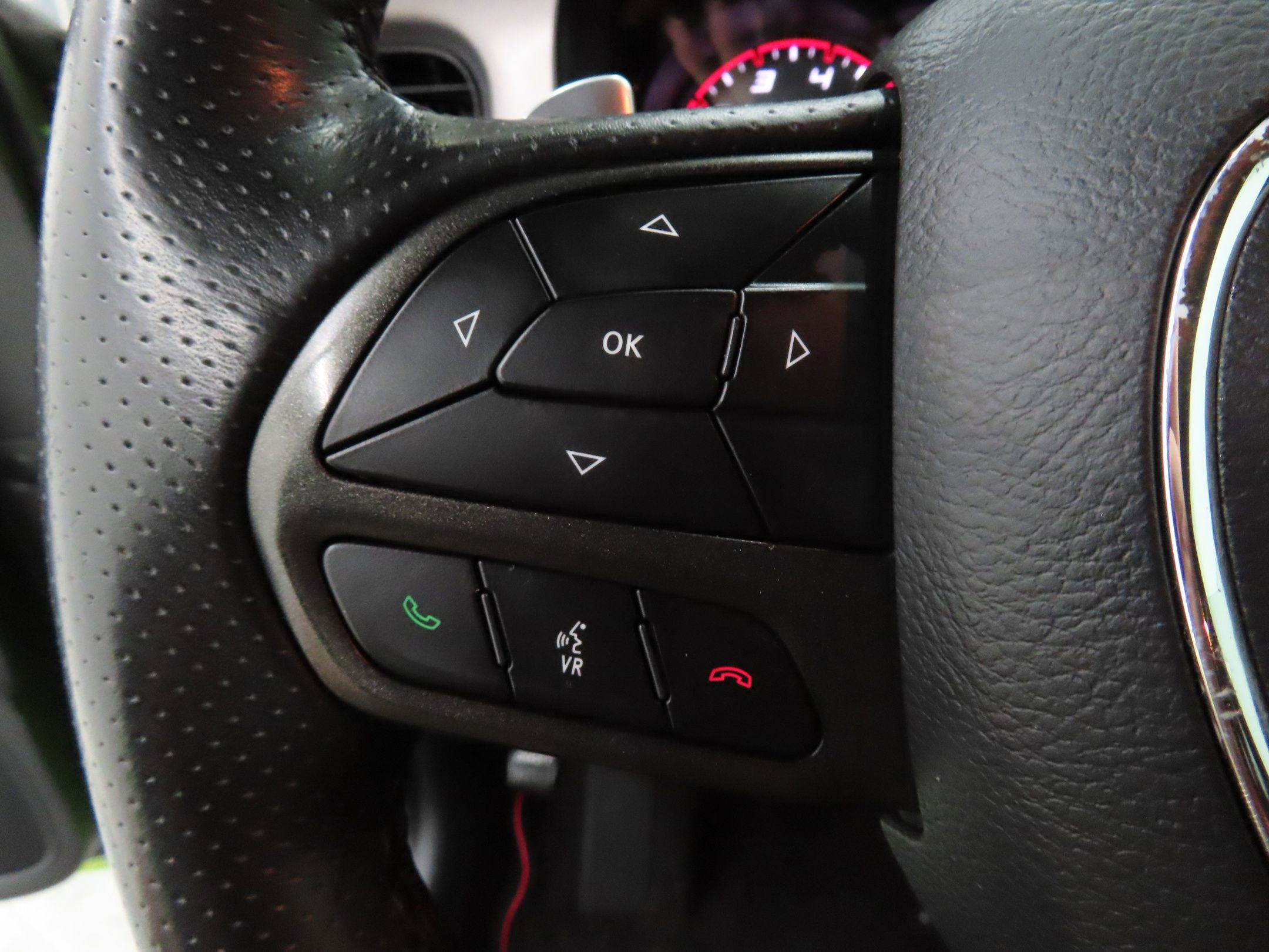 Used 2023 Dodge Charger R/T w/ Blacktop Package image 12