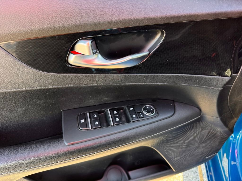 Used 2022 Kia Forte GT-Line w/ GT-Line Premium Package image 15