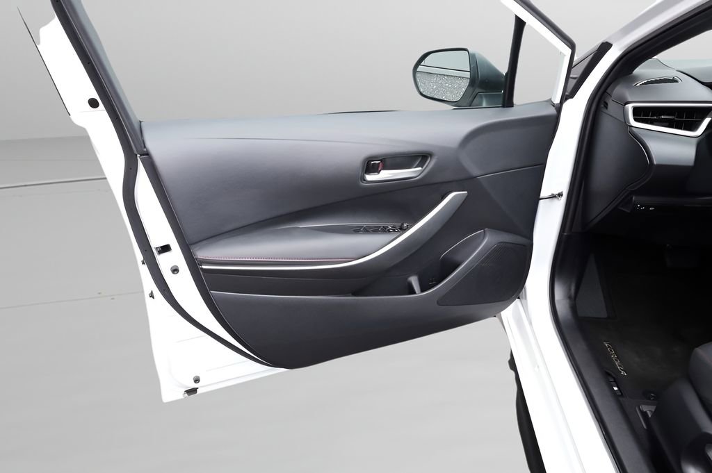 Certified 2023 Toyota Corolla SE w/ Carpet Mat Package (TMS) image 15