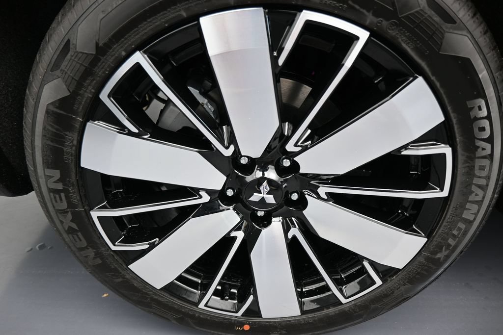 New 2026 Mitsubishi Outlander SE FWD image 48