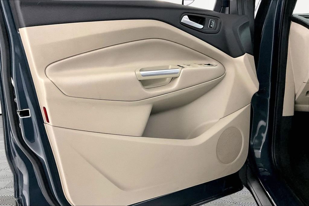 Used 2019 Ford Escape SEL image 18