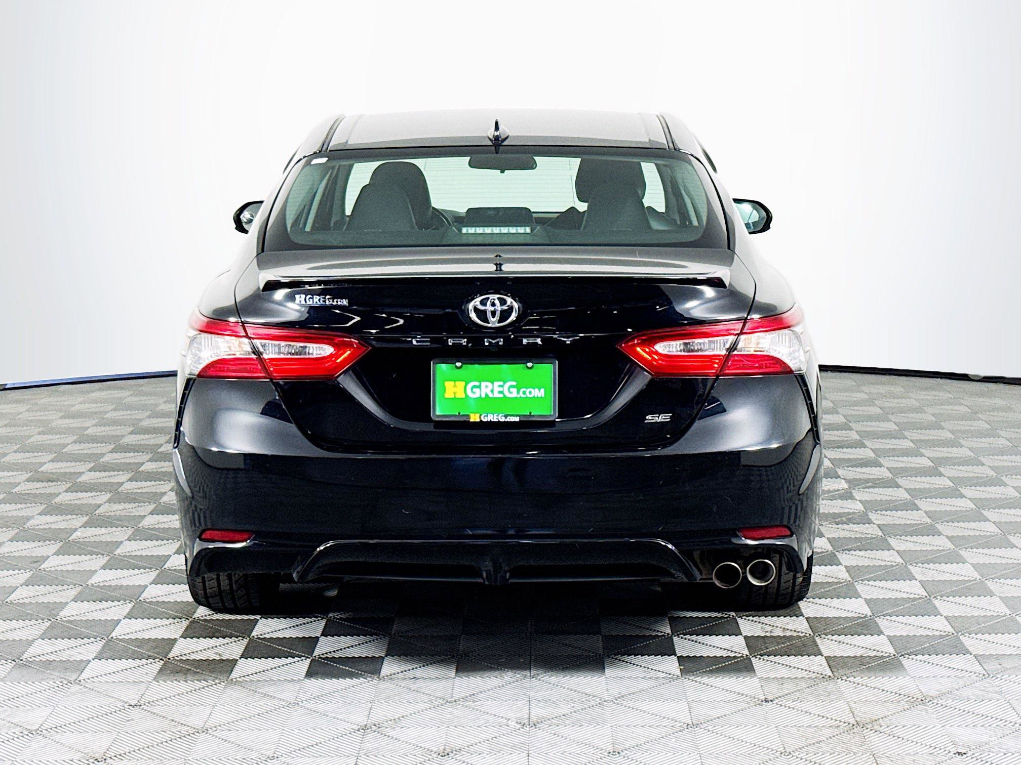 Used 2019 Toyota Camry SE FWD image 8