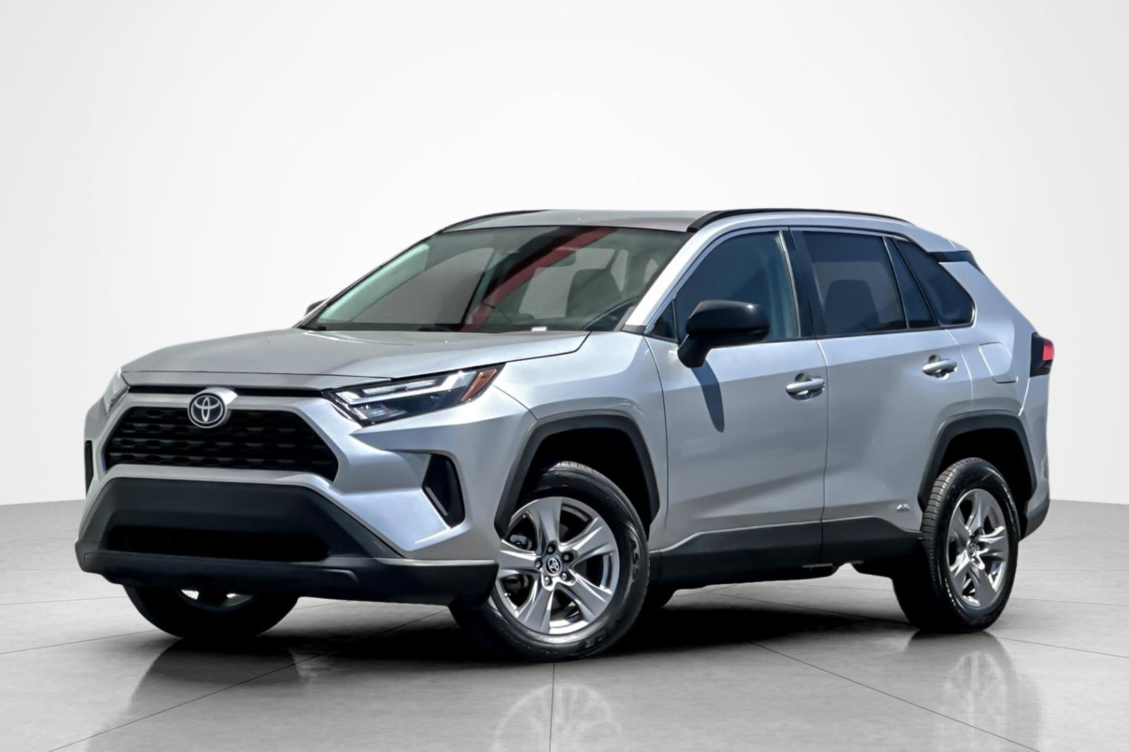 Used 2023 Toyota RAV4 LE image 1