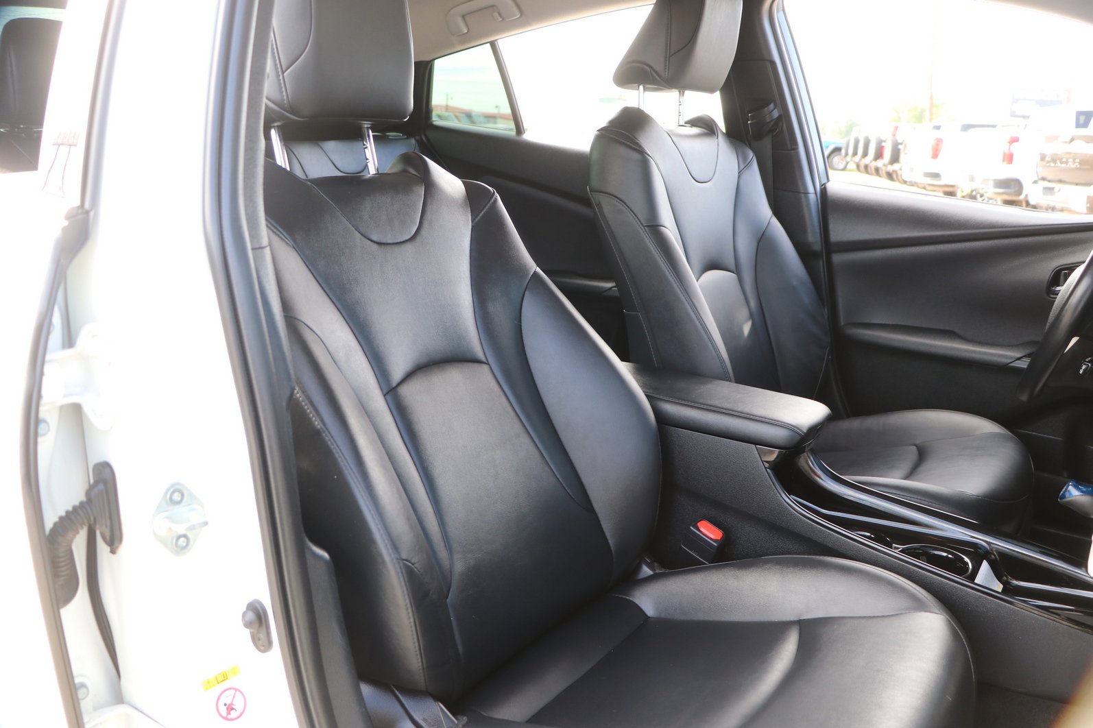 Used 2017 Toyota Prius Prime FWD image 33