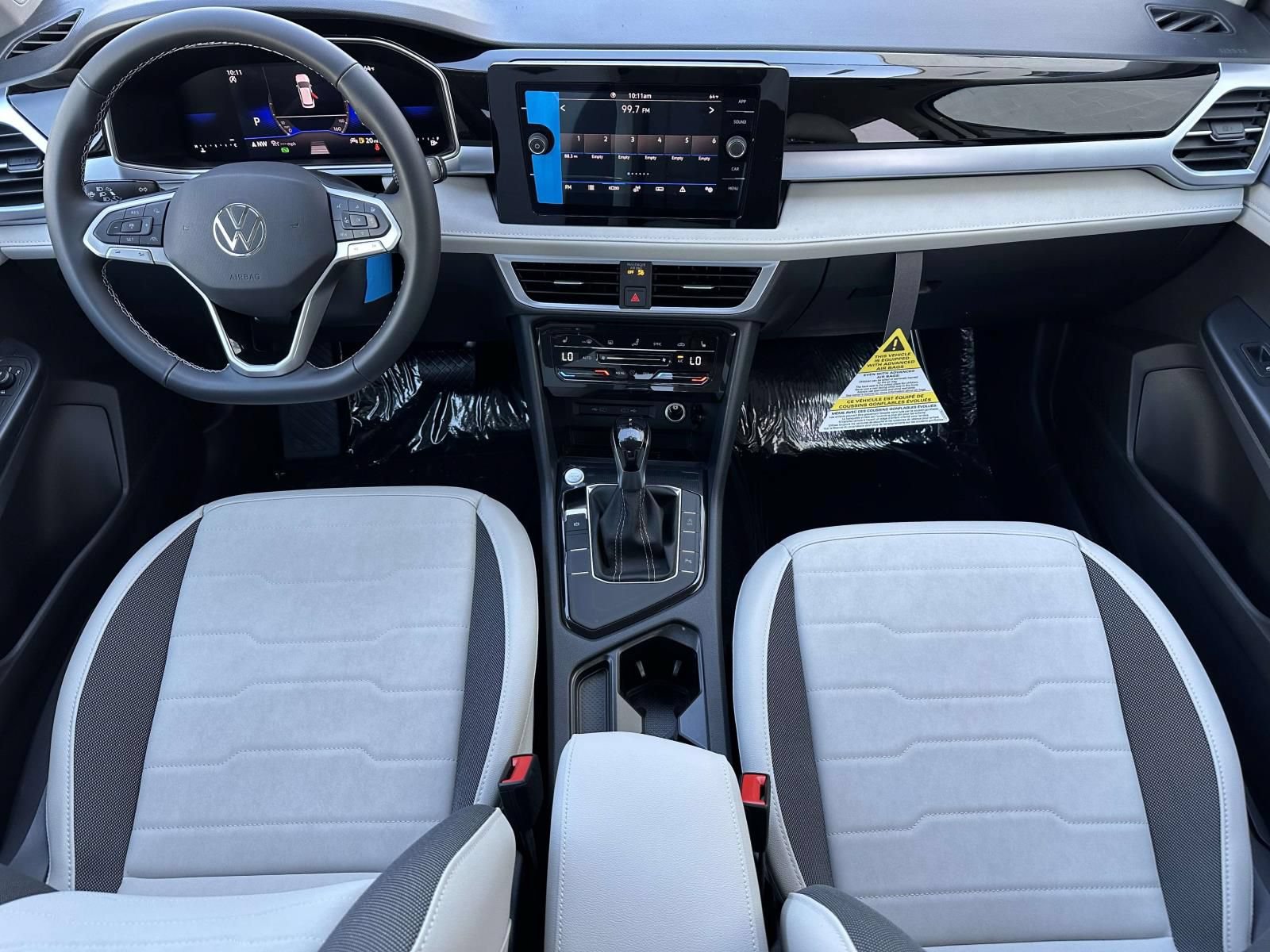 New 2026 Volkswagen Taos SE FWD image 11
