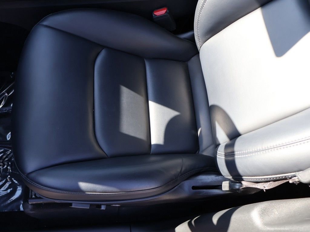 Used 2022 Tesla Model Y Long Range image 31