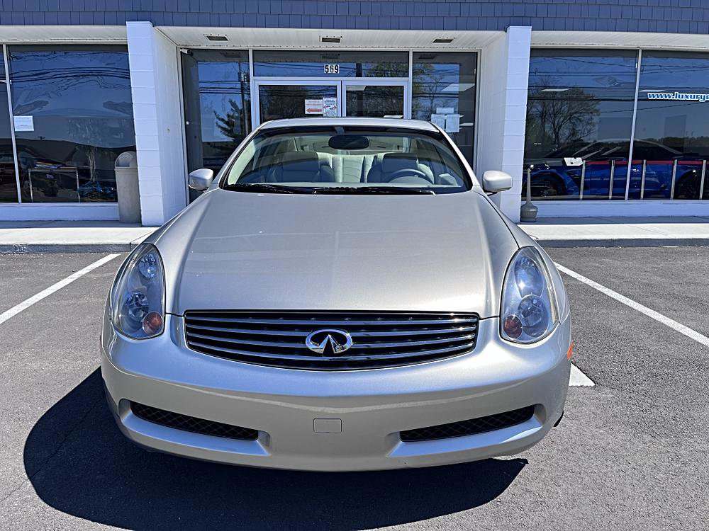 Used 2004 INFINITI G35 Coupe w/ Premium Pkg RWD image 2