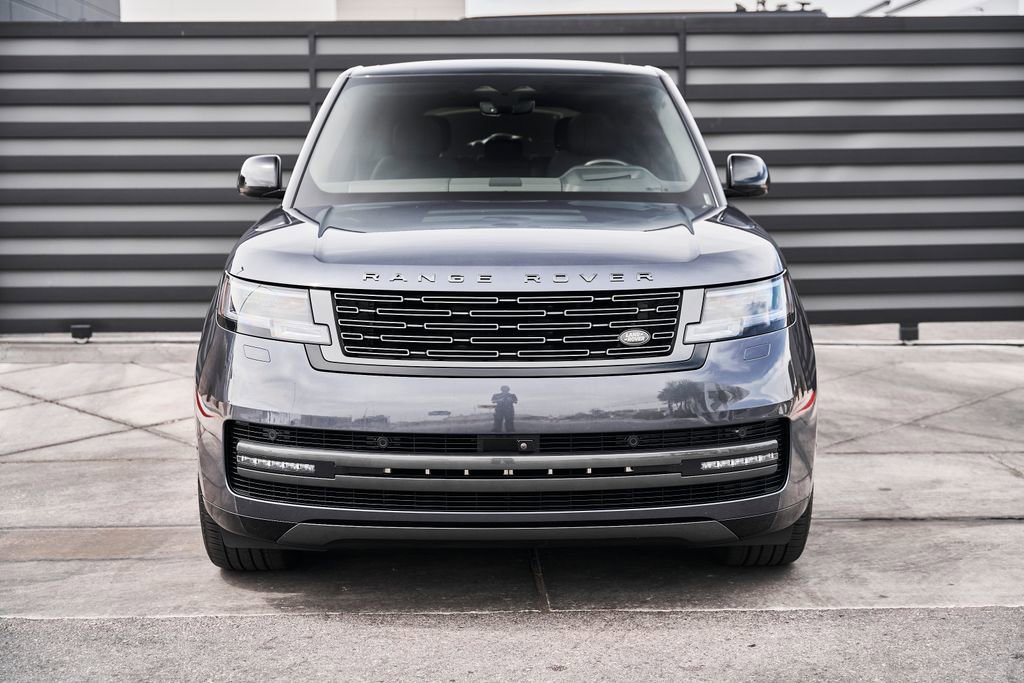 Used 2025 Land Rover Range Rover SE AWD/4WD image 12
