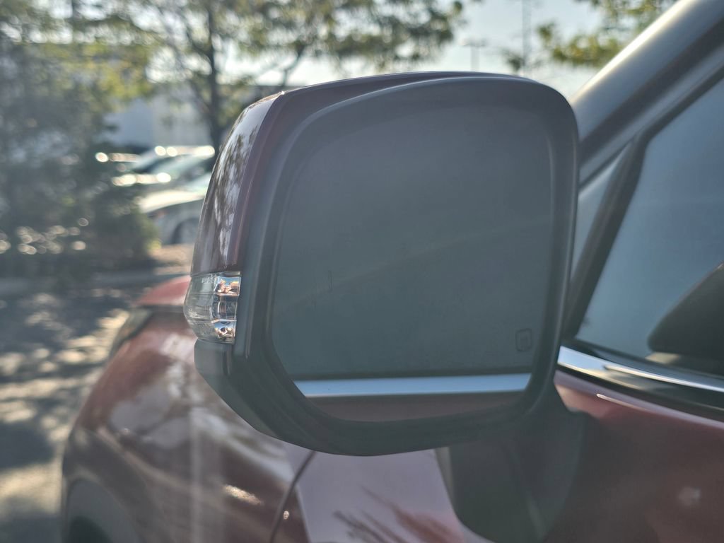 Used 2021 Toyota Highlander XLE FWD image 26