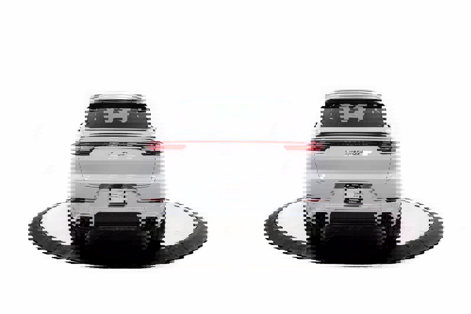 Certified 2023 Porsche Cayenne GTS image 6