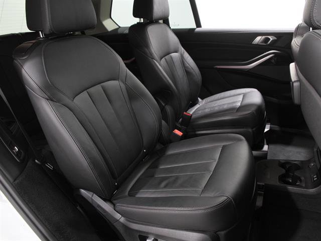 Used 2020 BMW X7 xDrive40i w/ Cold Weather Package image 19