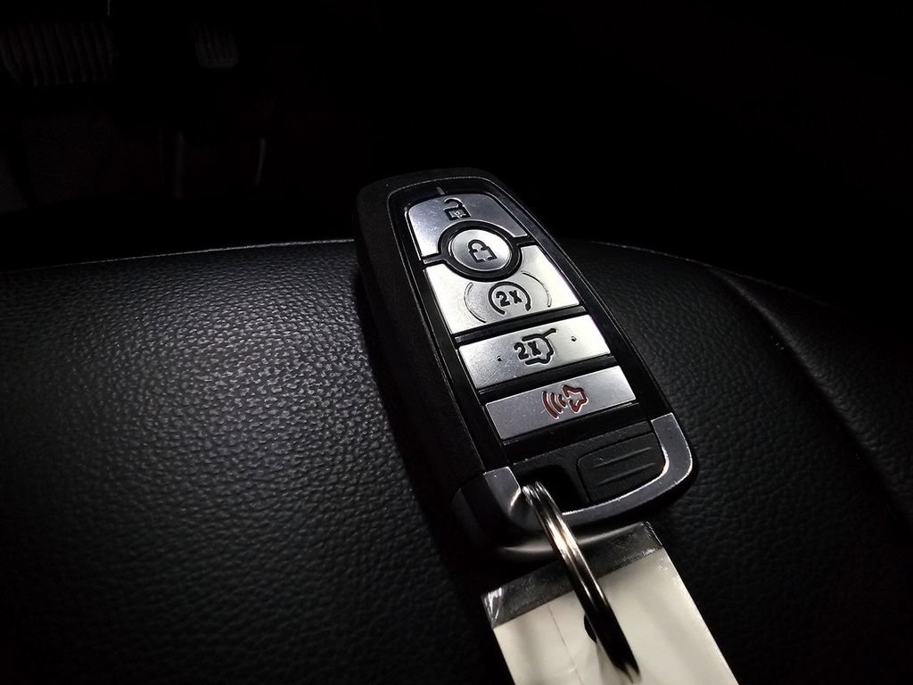 Used 2024 Ford Edge SEL w/ Convenience Package AWD/4WD image 32