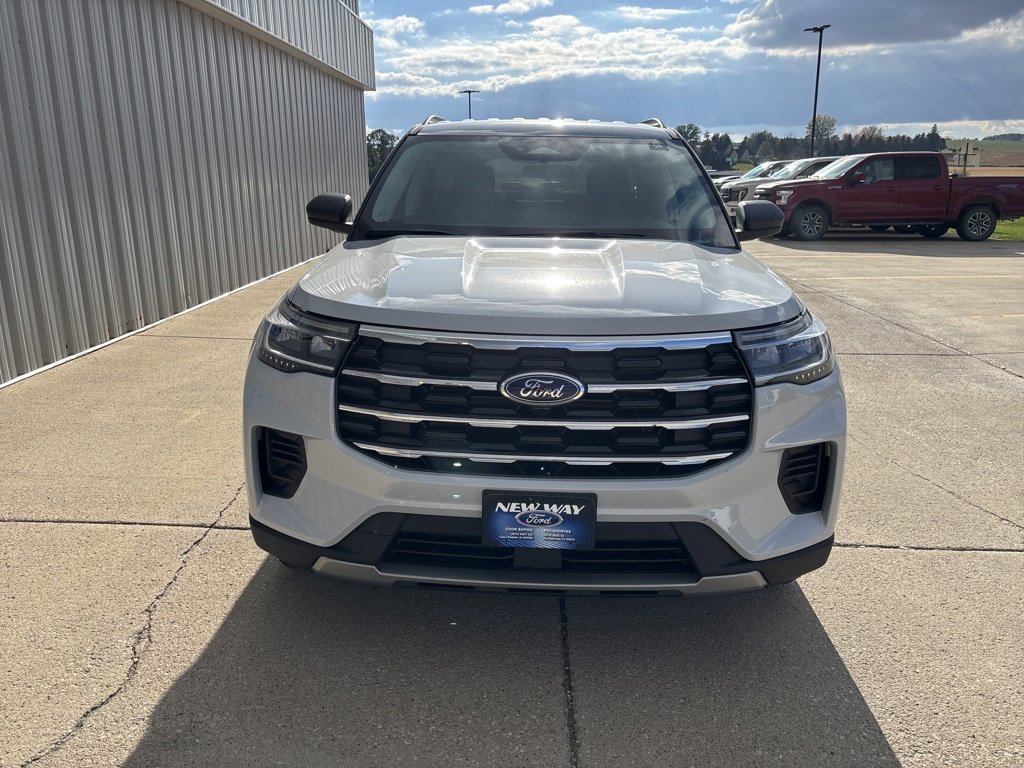 New 2026 Ford Explorer Active image 2