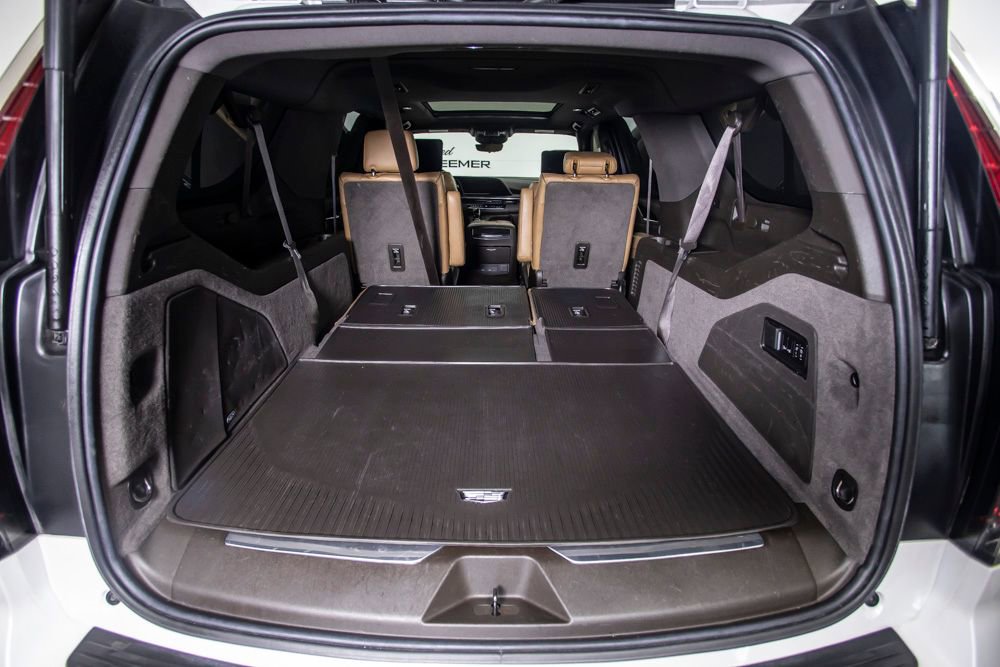 Used 2021 Cadillac Escalade ESV Premium Luxury w/ Driver Assist Tech Package image 9