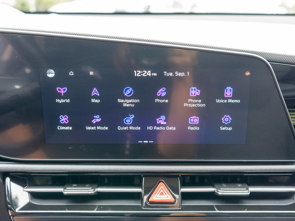 Certified 2024 Kia Niro EX Touring FWD image 21
