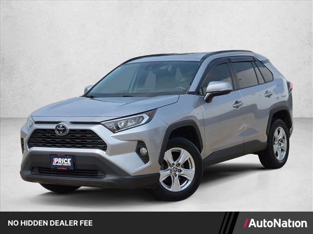 Used 2021 Toyota RAV4 XLE w/ Convenience Package FWD image 1