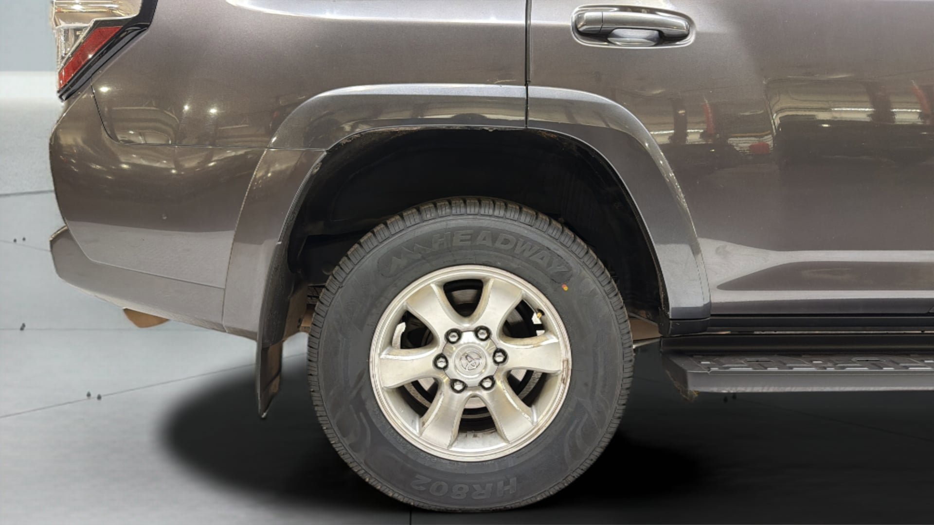 Used 2019 Toyota 4Runner SR5 Premium RWD image 2