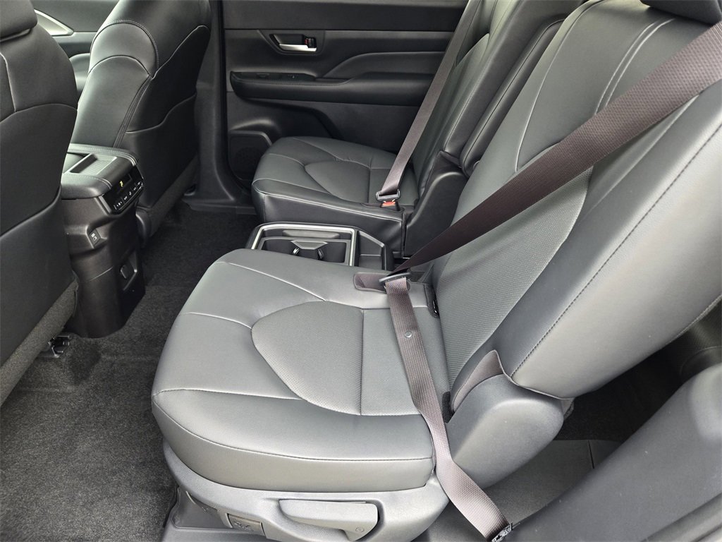 New 2026 Toyota Grand Highlander AWD Hybrid image 21