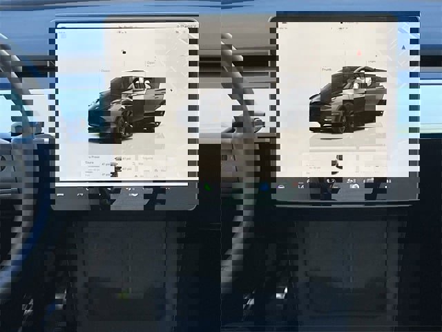 Used 2023 Tesla Model Y Long Range image 16