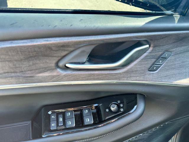 Certified 2022 Jeep Grand Cherokee L Overland image 15