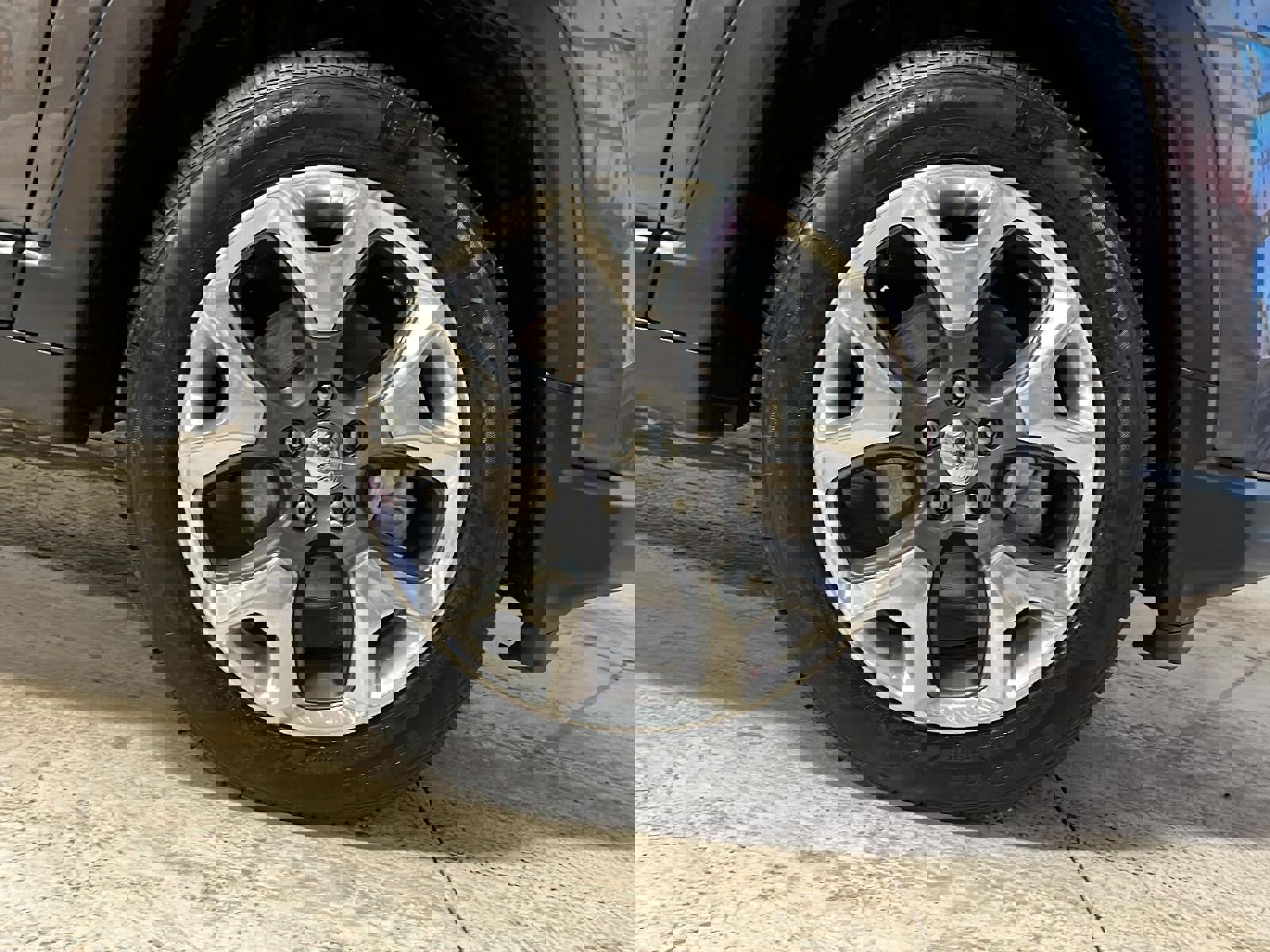 Used 2019 Jeep Compass Limited image 25