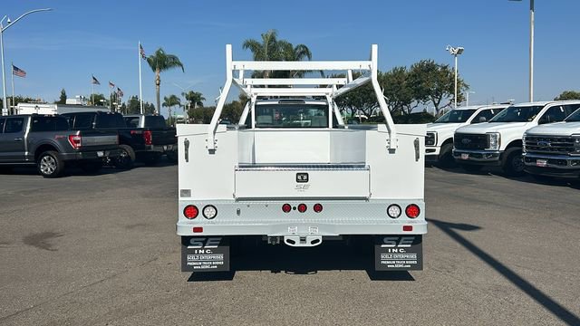 New 2025 Ford F550 4x4 Regular Cab Super Duty image 4