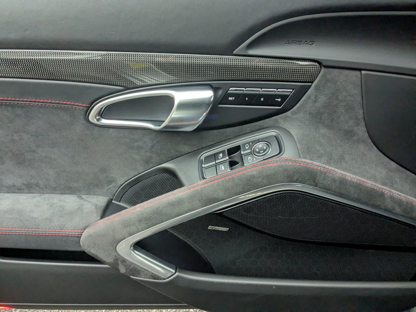 Used 2018 Porsche 911 Targa 4 GTS image 15