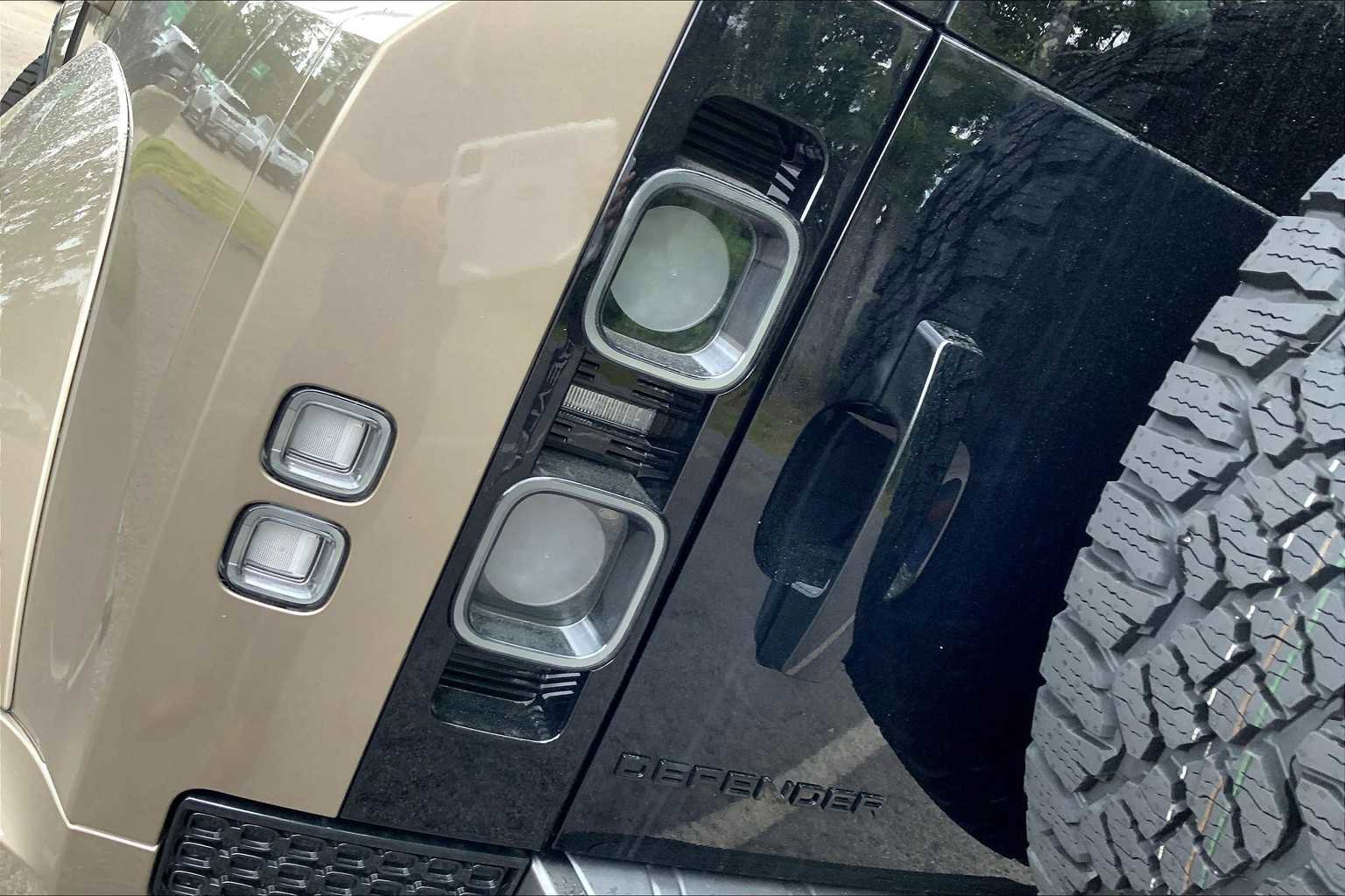 New 2025 Land Rover Defender 110 image 5