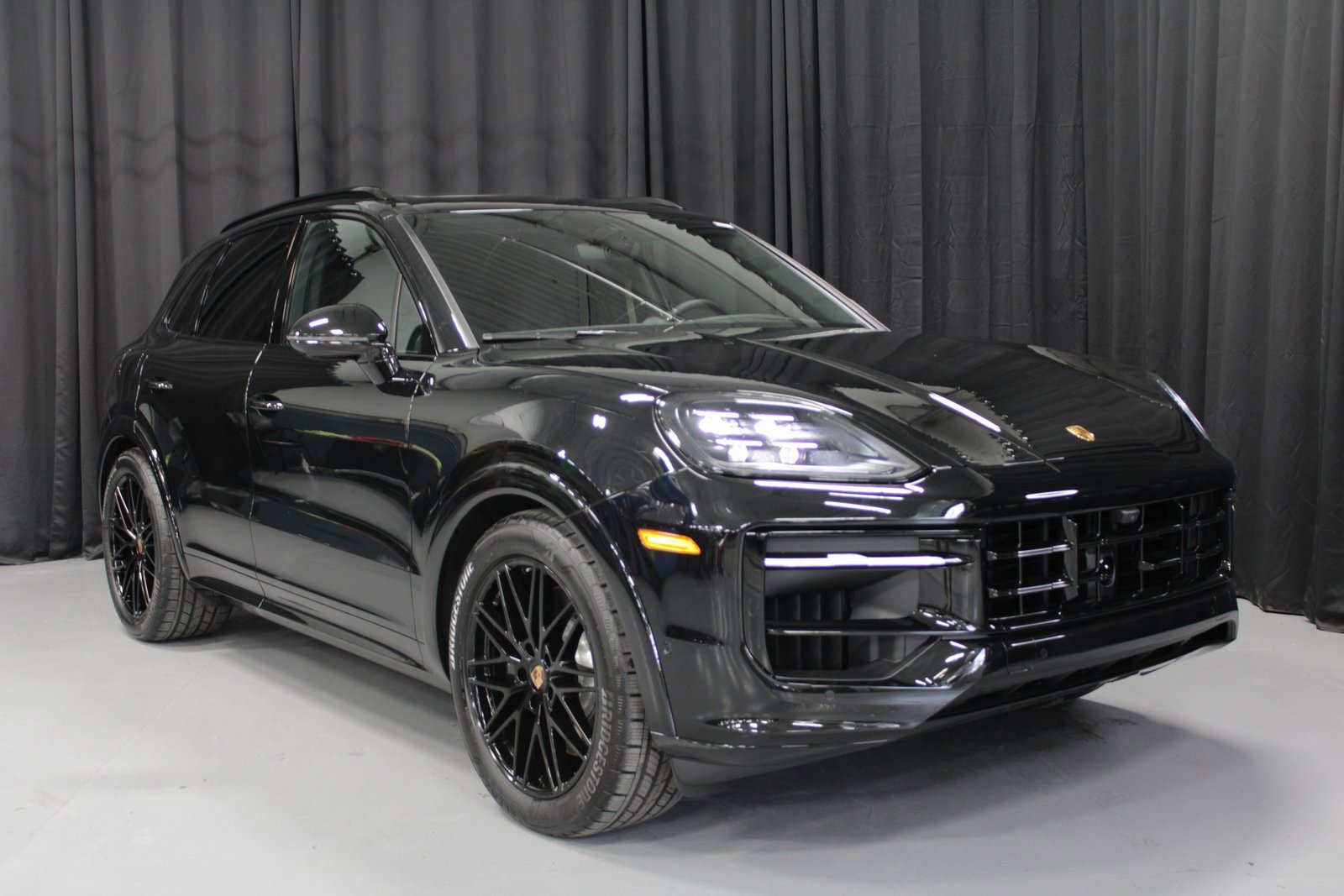 New 2026 Porsche Cayenne GTS image 9