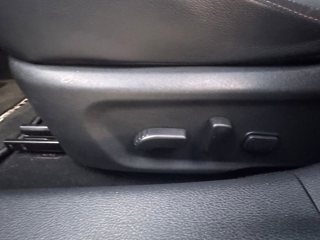 Certified 2022 Nissan Sentra SR w/ SR Premium Package image 12