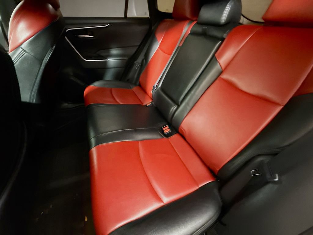 Used 2022 Toyota RAV4 SE image 23