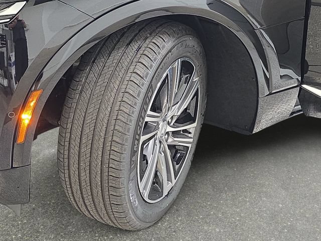 New 2026 Cadillac Lyriq Luxury w/ LPO, Floor Liner Package AWD/4WD image 29