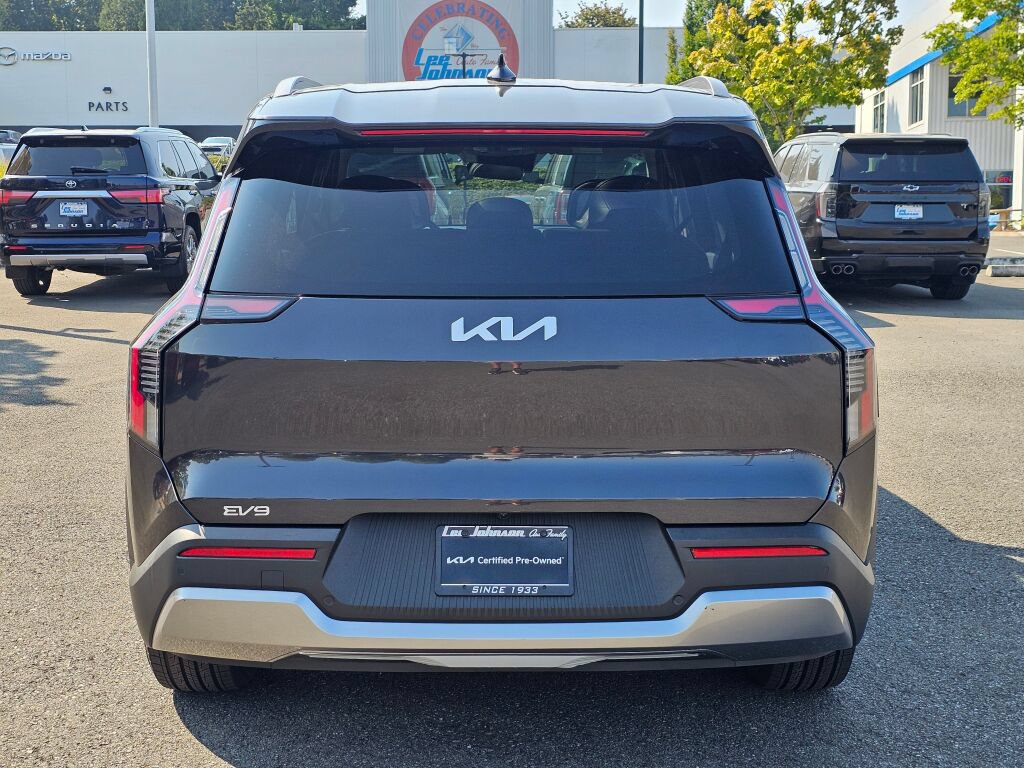 Certified 2024 Kia EV9 Wind AWD/4WD image 6