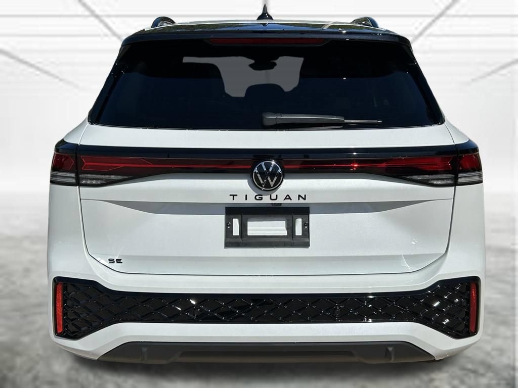 New 2026 Volkswagen Tiguan SE R-Line FWD image 5