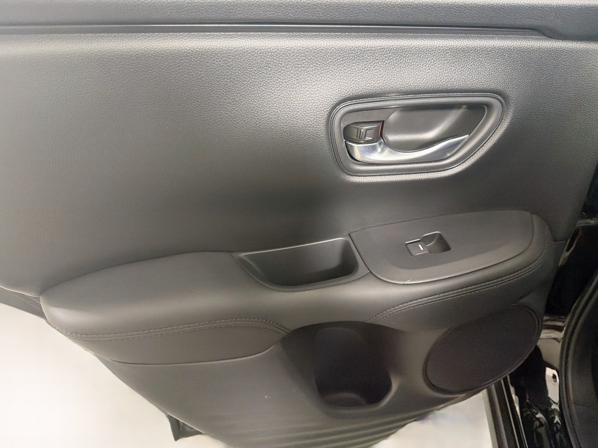 Used 2024 Honda HR-V LX image 24