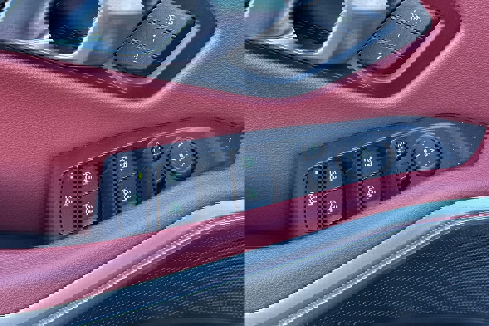 Used 2025 BMW 330i 330i image 13