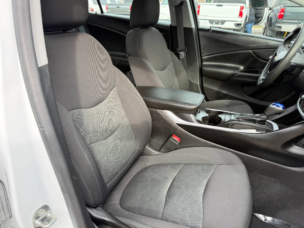 Used 2018 Chevrolet Volt LT image 24