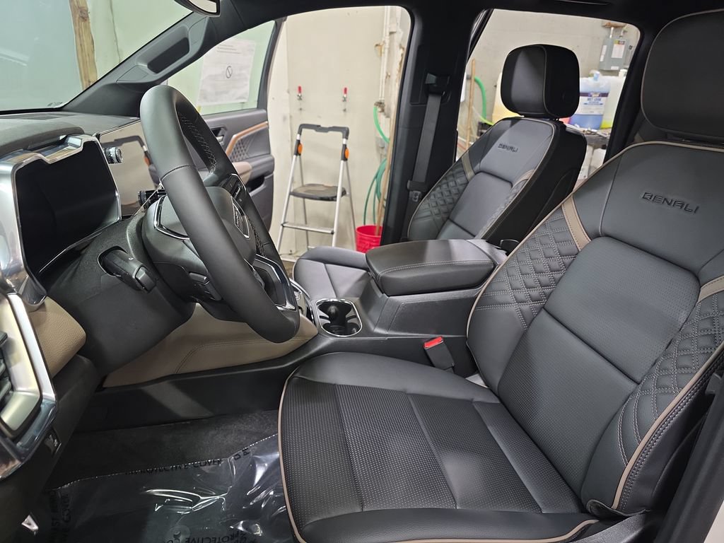 New 2026 GMC Canyon Denali AWD/4WD image 14