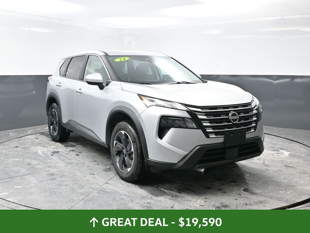 Used 2024 Nissan Rogue SV image 4