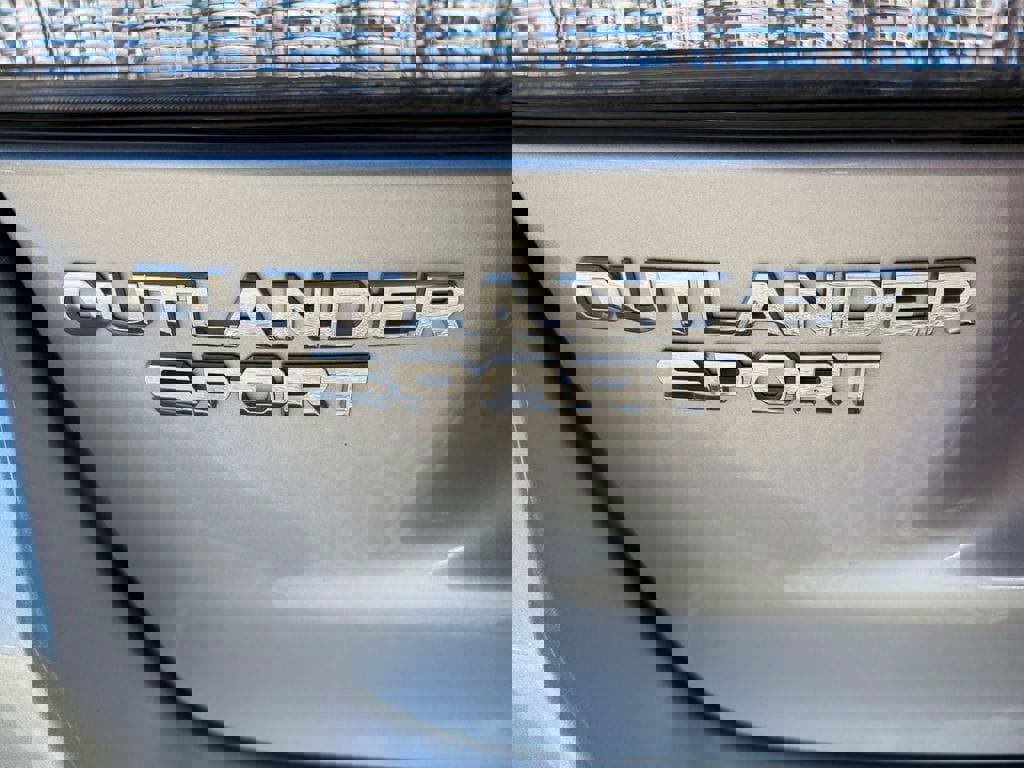 Used 2022 Mitsubishi Outlander Sport SE image 10