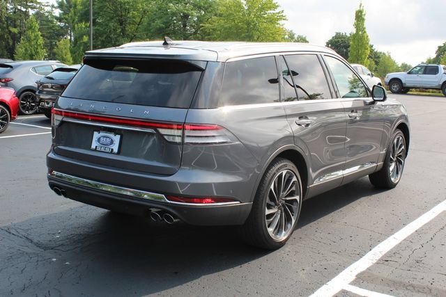 Used 2022 Lincoln Aviator Reserve w/ Equipment Group 201A AWD/4WD image 3