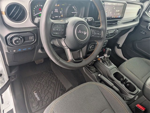 Used 2024 Jeep Wrangler Unlimited w/ Convenience Group image 11