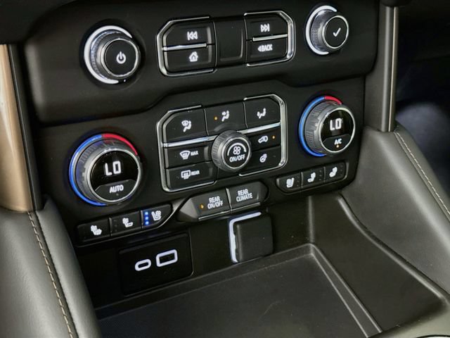 Used 2024 Chevrolet Tahoe High Country w/ Advanced Technology Package AWD/4WD image 16