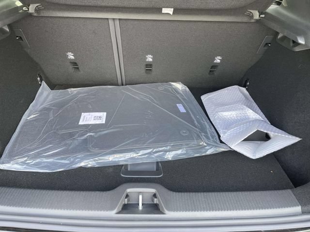 New 2026 Volvo EX30 Plus w/ Climate Package RWD image 18